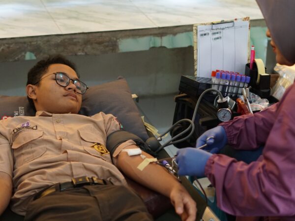 Melanjutkan Kembali Aksi Donor Darah UKS MAN Kota Mojokerto